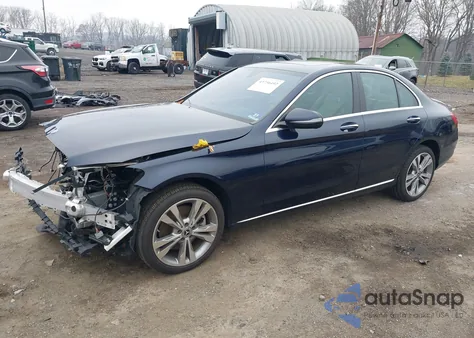 2019 Mercedes-Benz C 300 4Matic z USA, uszkodzony, nr VIN 55SWF8EB0KU291636